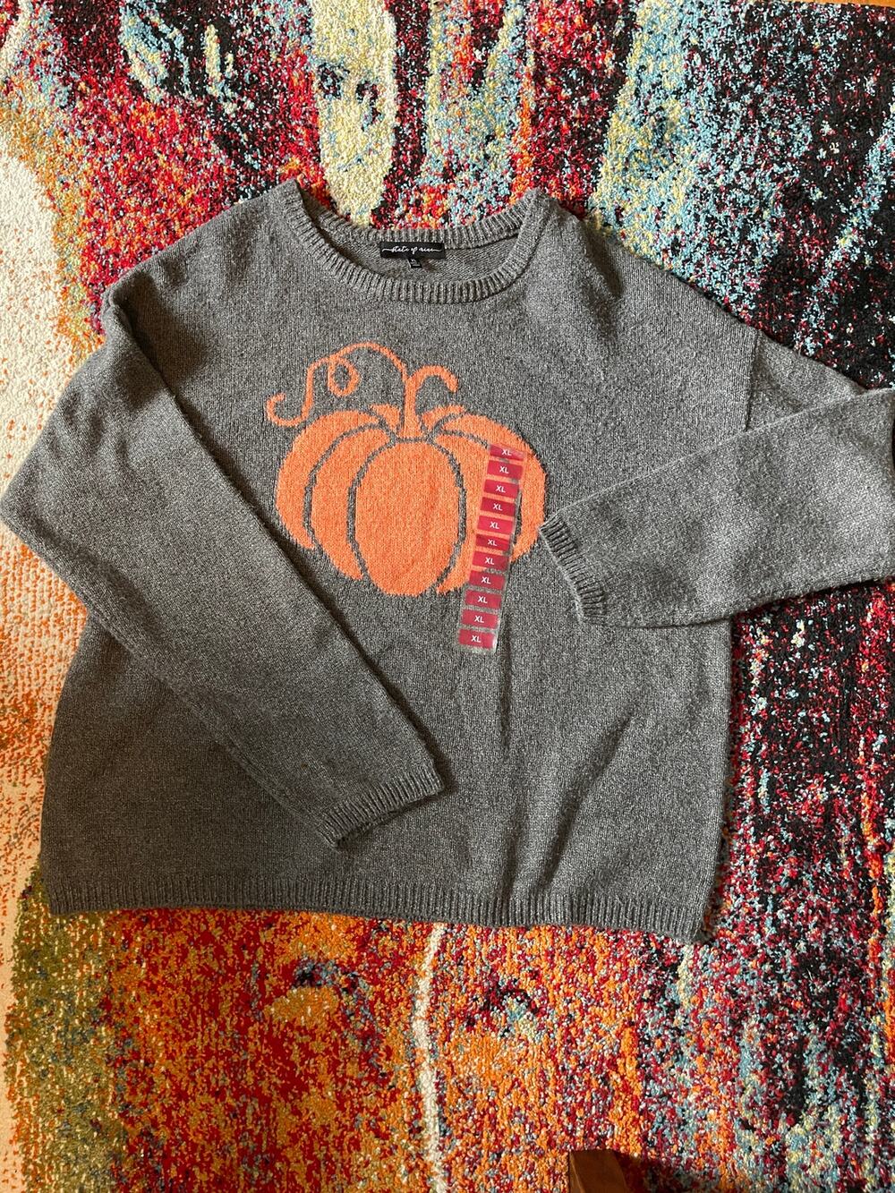 New Pumpkin Halloween Gray Sweater Sz XL Holiday Pullover Harvest State of Mind